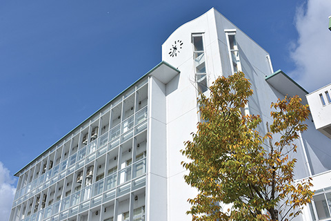 F号館 外観写真