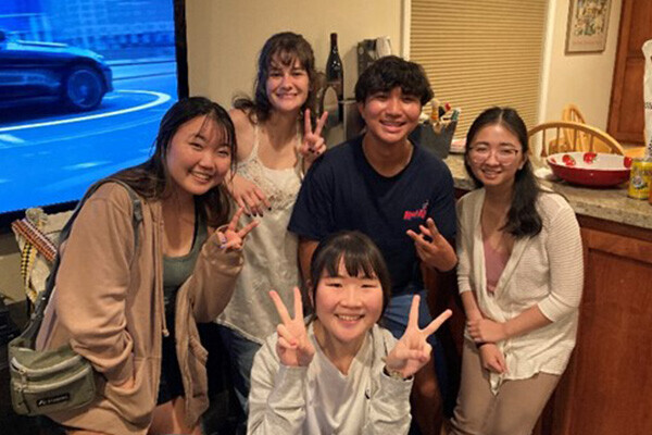 パーティーでの集合写真