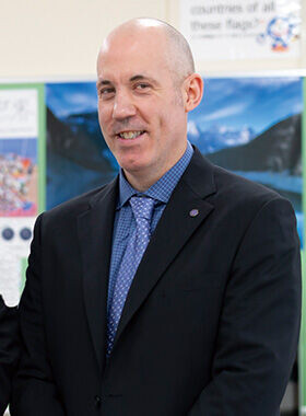 センター長写真